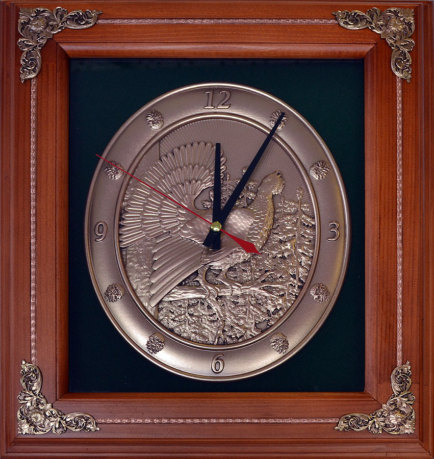 Деревянная ключница-часы настенная "Глухарь" 18-317